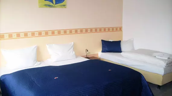 EU Centralhotel Im Tönnchen | Kuzey Ren-Westfalia - Düsseldorf (ve civarı) - Düsseldorf