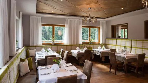 Hotel Weiher | Trentino-Alto Adige - Güney Tirol (il) - Pfalzen