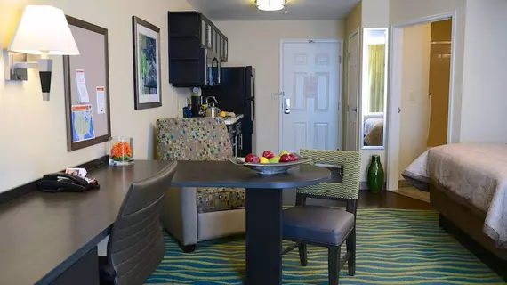 Candlewood Suites Denver Northeast - Brighton | Kolorado - Denver (ve civarı) - Brighton