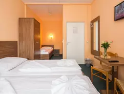 City Hotel Ansbach | Berlin (ve civarı) - Tempelhof-Schoeneberg - Diplomatic Quarter - Batı Berlin Merkezi