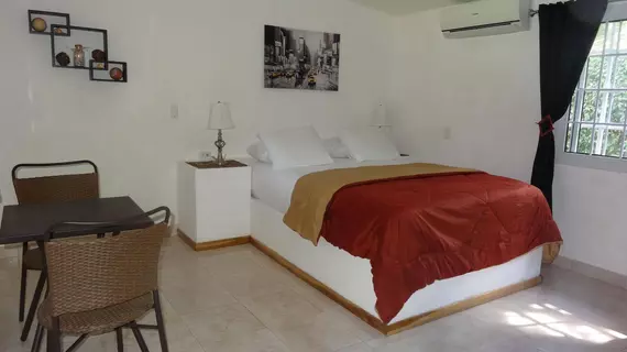 Villa Botero By Casa Mojito Bed and Breakfast | Cocle - Rio Hato - Santa Clara