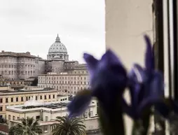 St Peter Bed In Rome | Lazio - Roma (ve civarı) - Roma Kent Merkezi - Prati