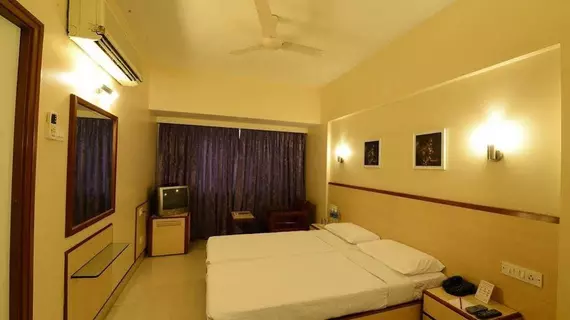 Hotel Woodland | Maharaştra - Pune Bölgesi - Pune