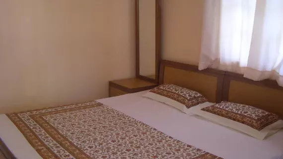 Flower Holiday Home | Goa - Kuzey Goa - Candolim