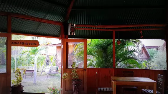 Cabanas La Teca | Guanacaste - Curubande