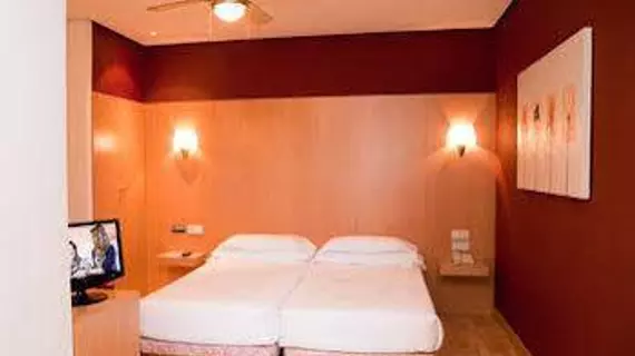 Hostal Navarra B&B | Navarra - Pamplona (ve civarı) - Pamplona - Segundo Ensanche