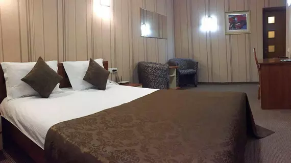 Komilfo Hotel | Kişinev