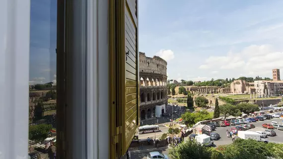 Colosseo Panoramic Rooms | Lazio - Roma (ve civarı) - Roma Kent Merkezi - Monti