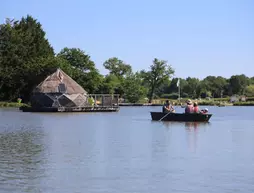 Village Flottant de Pressac | Nouvelle-Aquitaine - Vienne (bölge) - Pressac