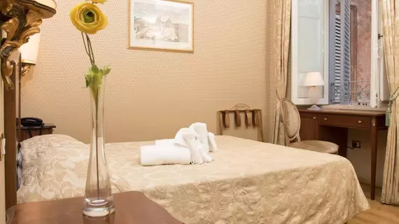 Trevi Luxury Rooms | Lazio - Roma (ve civarı) - Roma Kent Merkezi - Rione II Trevi