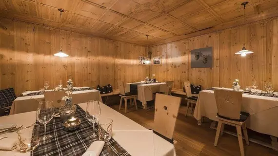 Boutique Hotel Nives | Trentino-Alto Adige - Güney Tirol (il) - Selva di Val Gardena