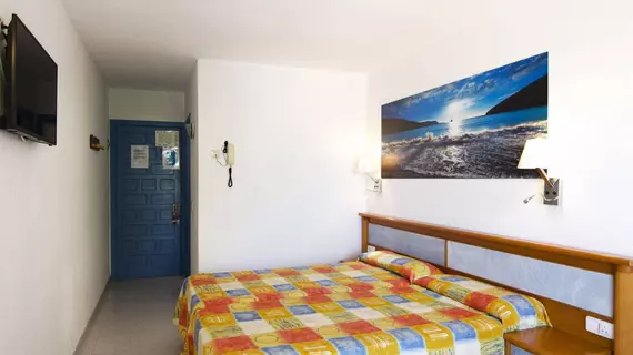 Formentera 1 Apartamentos | Balearic Adaları - İbiza Adası - Sant Antoni de Portmany