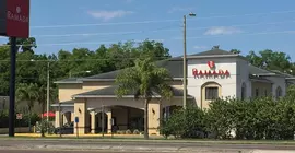 Ramada by Wyndham Zephyrhills | Florida - Tampa (ve civarı) - Zephyrhills