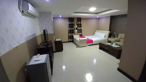 PJ Inn Hotel | Nueva Ecija - Angeles City (ve civarı) - Mabalacat Şehri - Pampanga Province - Balibago