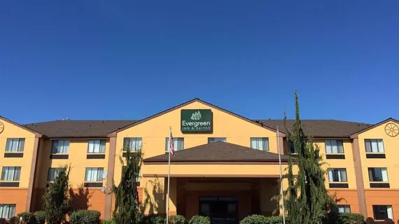 Evergreen Inn and Suites | Washington - Everett (ve civarı) - Monroe