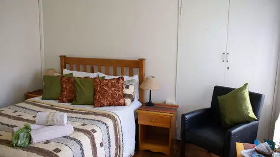 Emerald Guesthouse | Gauteng - City of Tshwane - Johannesburg (ve civarı) - Kempton Park