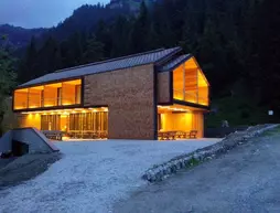 Vallesinella Hotel Restaurant Bar | Trentino-Alto Adige - Trento İli - Madonna di Campiglio