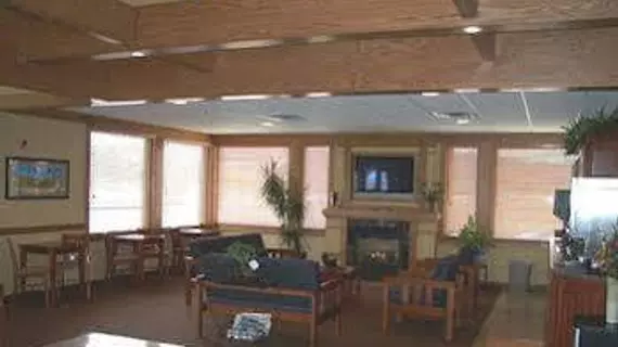 Prairie Inn and Suites | Wisconsin - La Crosse (ve civarı) - Holmen