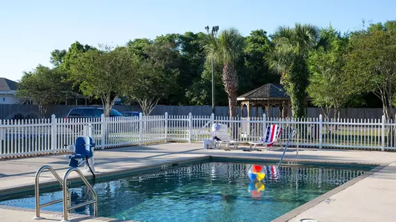 Ashton Inn & Suites | Florida - Pensacola (ve civarı) - Pensacola