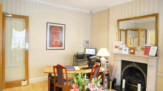 Staunton Hotel - B&B | Londra (ve civarı) - London City Center - Fitzrovia