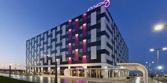 MOXY Vienna Airport