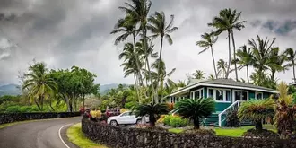 Hana Oceanfront Cottages