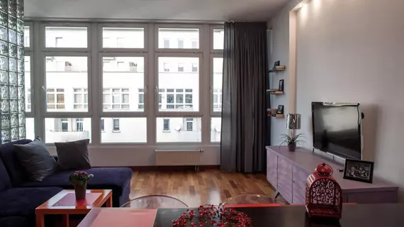 Mint Rooms Serviced Apartments in Warsaw | Mazovya Voyvodalığı - Varşova (ve civarı) - Wola