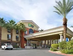 Holiday Inn Express Hotel & Suites Cathedral City - Palm Springs | Kaliforniya - Imperial County - Palm Springs (ve civarı) - Cathedral City