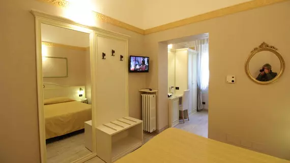 Hotel Charly | Lombardy - Milano (ve civarı) - Milano - Merkez İstasyonu