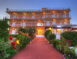 Hotel Taxiarhis | Batı Yunanistan - Elis (bölge) - Pineios