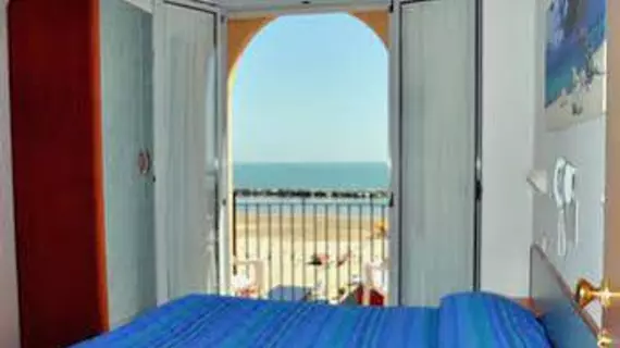 Hotel Holiday Beach | Emilia-Romagna - Rimini - Torre Pedrera