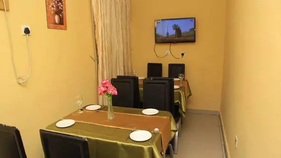 De Lawrence Court & Suites | Lagos (ve civarı) - Lagos - Onigbongbo - Ikeja