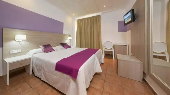 Hostal Adelino | Balearic Adaları - İbiza Adası - Sant Antoni de Portmany