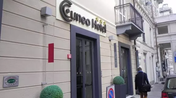 Cuneo Hotel | Piedmont - Cuneo (il) - Cuneo