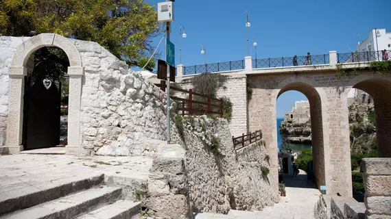 Grottammare | Puglia - Bari (il) - Polignano a Mare