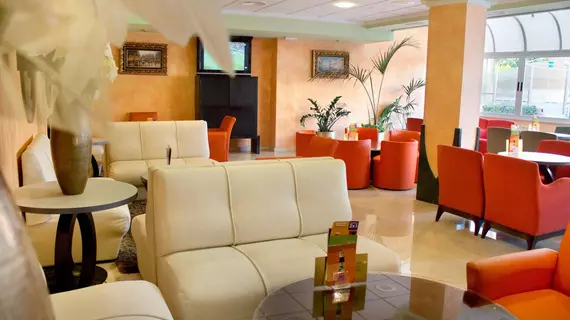 Hotel Servigroup Rialto | Valencia Bölgesi - Alicante (vilayet) - Marina Baja - Benidorm