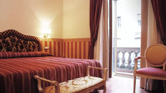 Barberini Suites | Lazio - Roma (ve civarı) - Roma Kent Merkezi - Rione II Trevi