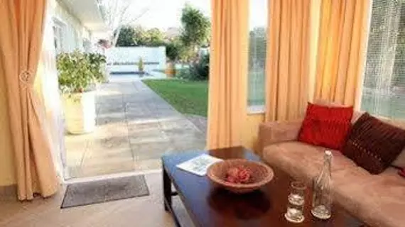 Constantia Cottages | Western Cape (il) - West Coast DC - Drakenstein - Cape Town (ve civarı) - Cape Town - Constantia