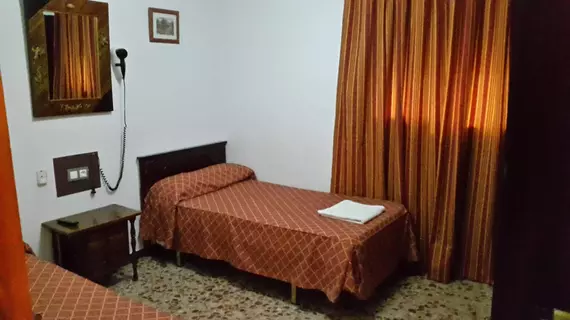 Pension Los Faroles | Andalucia - Malaga İli - Fuengirola