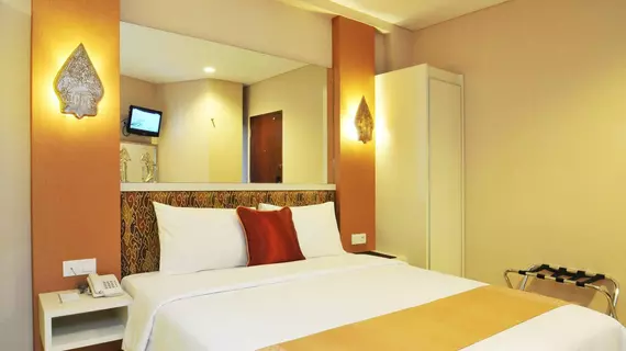 Hotel Pyrenees | Yogyakarta Özel Bölgesi - Yogyakarta (ve civarı) - Yogyakarta - Gedongtengen