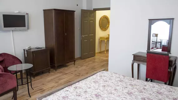 Dora Hotel |  Istanbul  - Beyoğlu - Sütlüce Mahallesi