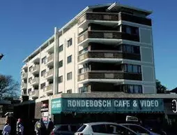 Rondebosch Court | Western Cape (il) - West Coast DC - Drakenstein - Cape Town (ve civarı) - Cape Town - Rondebosch