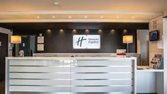 Holiday Inn Express Dijon | Bourgogne-Franche-Comte - Cote d'Or (bölge) - Saint-Apollinaire