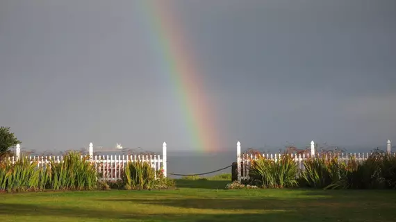 Sea Cliff Gardens Bed and Breakfast | Washington - Port Angeles