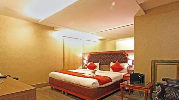 Hotel The W | Batı Delhi - Ulusal Eyalet Başkenti Delhi - Delhi (ve civarı) - Yeni Delhi - Connaught Place