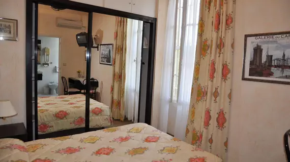 Hotel des Mimosas | Provence - Alpes - Cote d'Azur - Var - Cannes (ve civarı) - Antibes