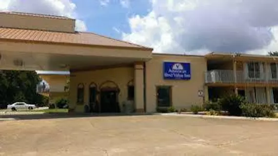 Americas Best Value Inn | Louisiana - Hammond (ve civarı) - Hammond