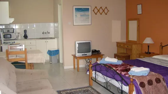 Rantzo Holiday Apartments | Limasol  - Pissouri