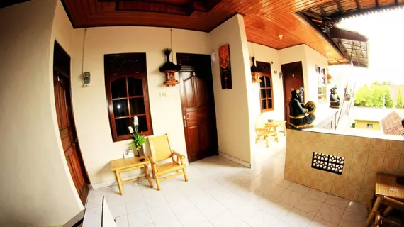 Gong Corner Guesthouse 2 | Bali - Kuta - Legian Kent Merkezi