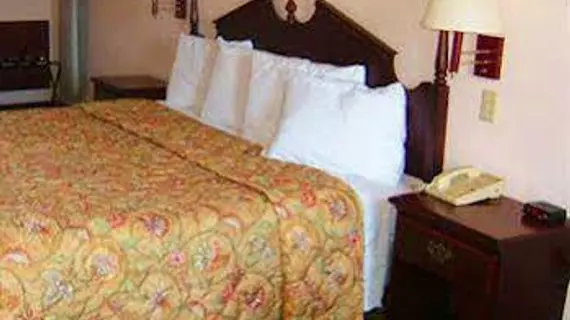 Clairmont Inn & Suites - Warren | Arkansas - Monticello (ve civarı) - Warren